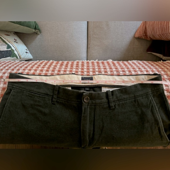 JCrew Hunter Green Soft Heathered Cotton Chinos in 484 Slim Fit, Size 34x30 - Picture 9 of 10